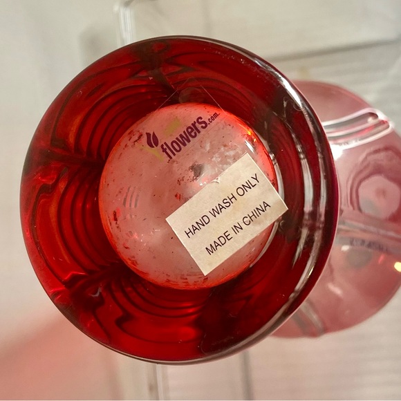 BEAUTIFUL VINTAGE RUBY RED LILY SHAPED GLASS VASE (HEIGHT 9 1/2) - Picture 5 of 9